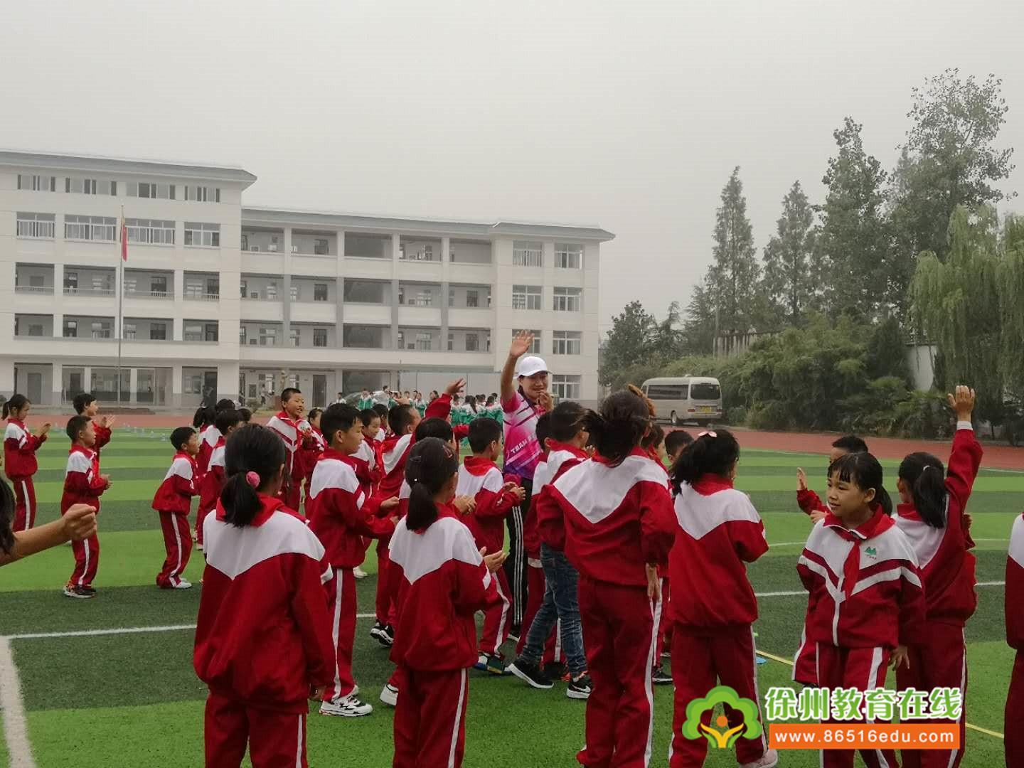 智慧汇聚引路人—少华二小赵明杰校长赴邳州八路实验小学进行送课