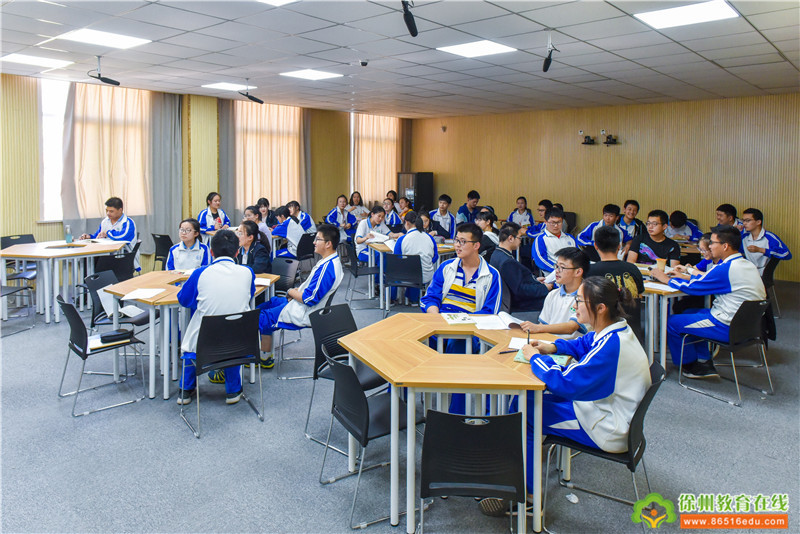 徐州市第三十五中学“铁·道”文化课程基地校本课程正式开讲